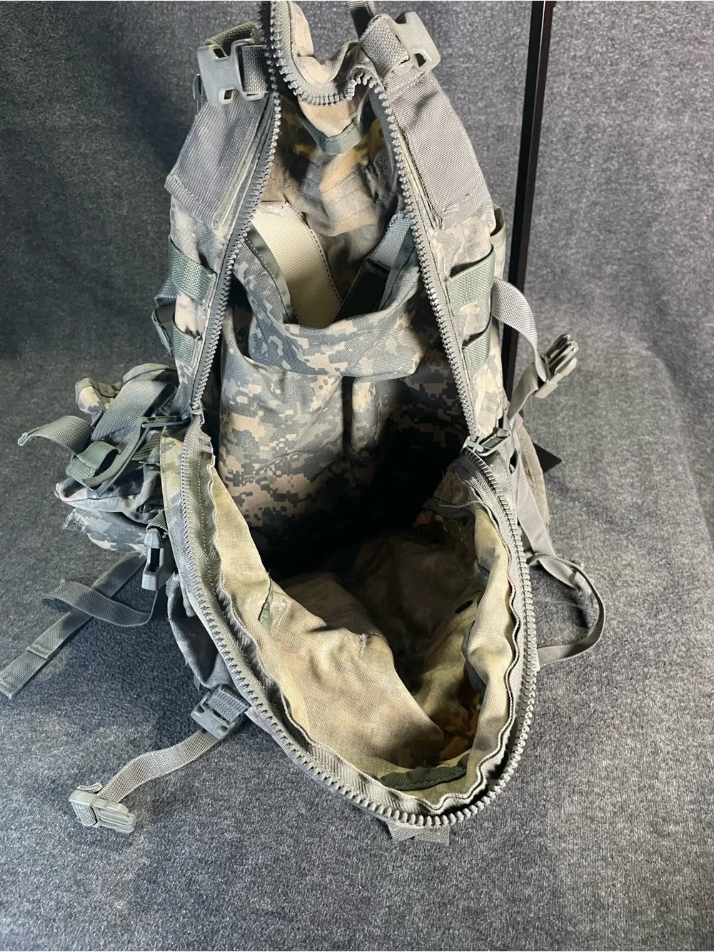 US ARMY ACU ASSAULT PACK 3 DAY MOLLE II BACKPACK Made in USA